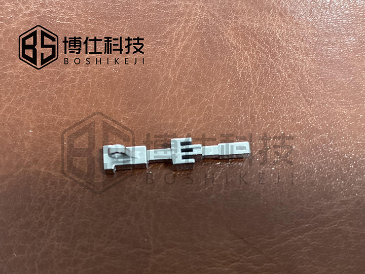 眼镜配件清洁与保护